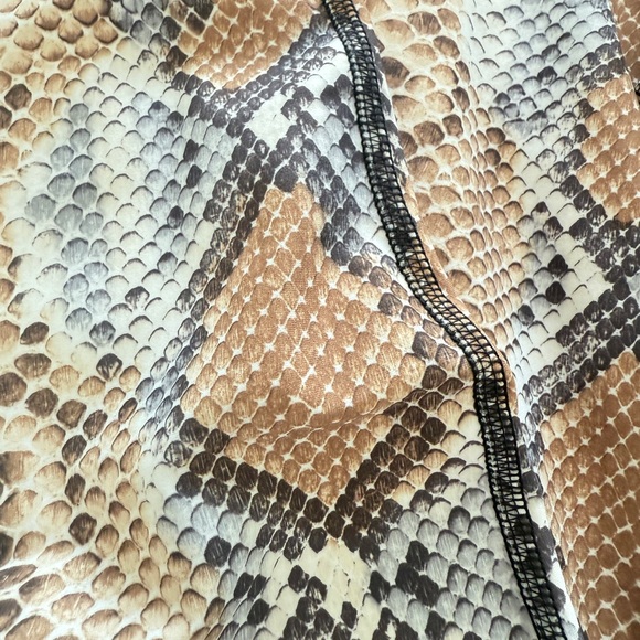 Noli Snake Print yoga set - Picture 2 of 4